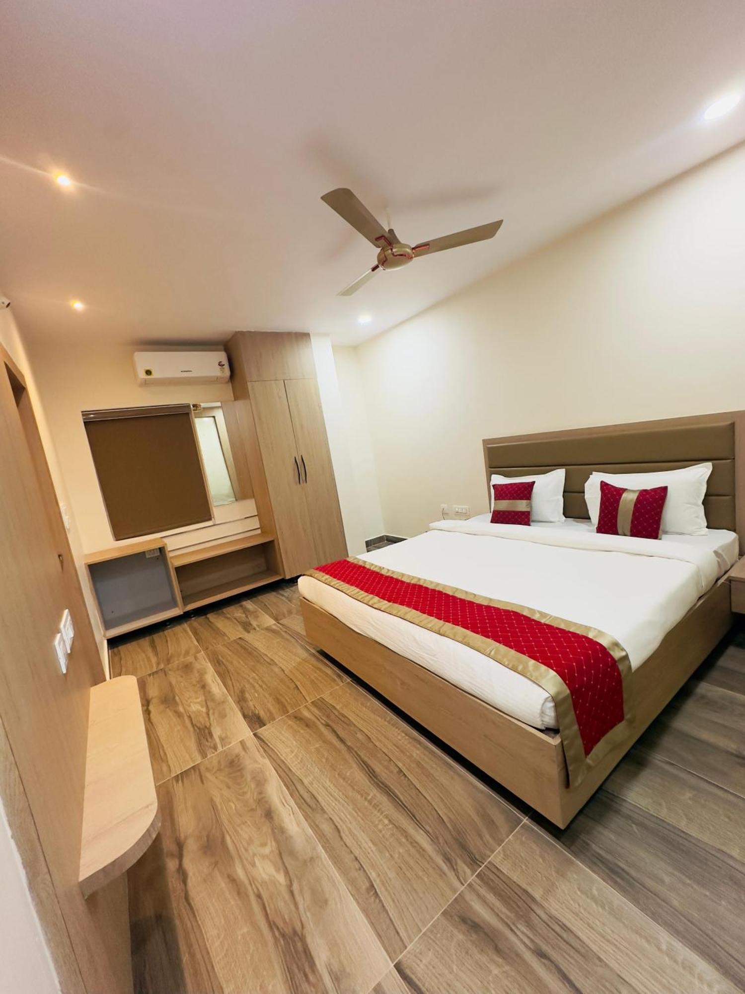 Hotel Raga Karimnagar Exterior foto