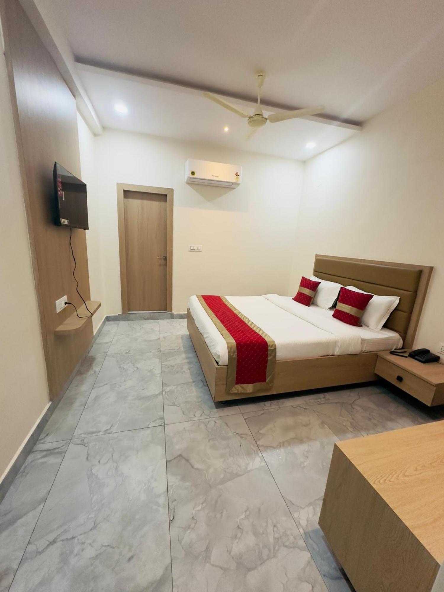 Hotel Raga Karimnagar Exterior foto